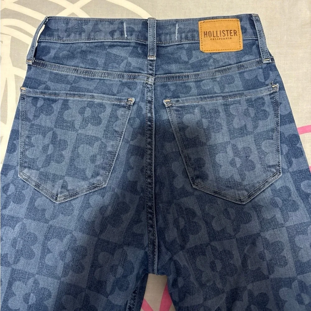 Hollister High-Rise Two-Tone Floral Vintage Flare Jeans